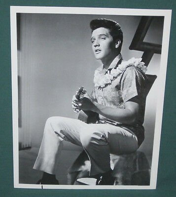 Elvis Presley B/w 8 X 10 Nbc Agency Publicity Photo Still Blue Hawaii 1961